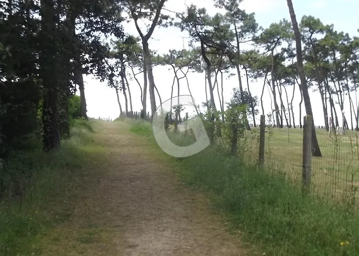 Сasa de vacaciones Maison Pour 6 Avec Wi-fi, 500m Plage, Jardin Clos, Parking - - Fr-1-194-382